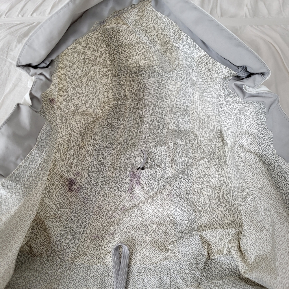 The North Face White Hyvent Waterproof Hiking Coat Rain Jacket - Picture 11 of 16